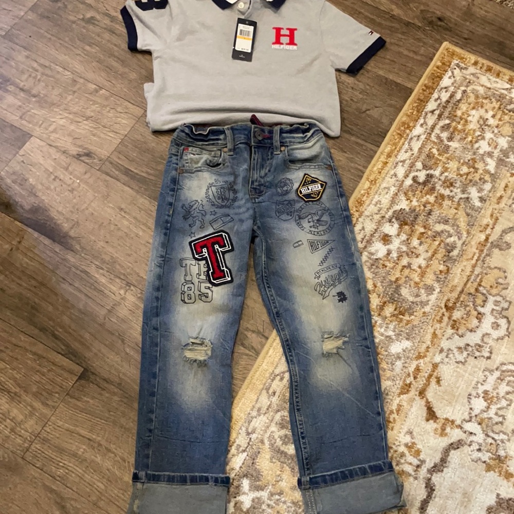 Boys Tommy Hilfiger set nwt